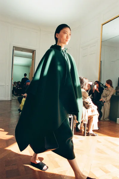 Look 19